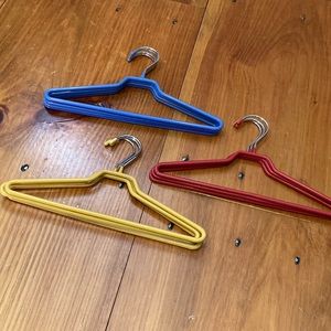 *Bundle/10* Heavy Metal & Rubber Stay Put Hangers Red Blue Yellow